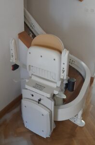 sillas-salvaescaleras-asturias-asturmovilidad