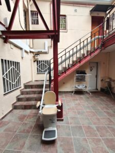 silla-salvaescaleras-curva-acorn-180-aguilar-de-campoo-astur-movilidad
