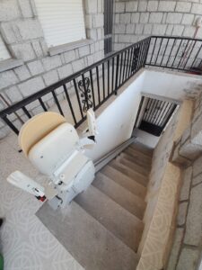 silla-salvaescaleras-exterior-gijon-astur-movilidad.